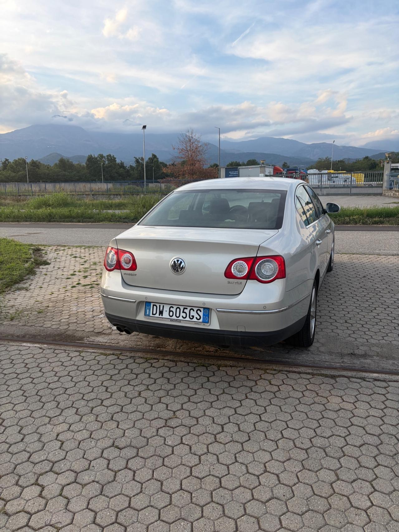 Volkswagen Passat 2.0 TDI DPF Highline