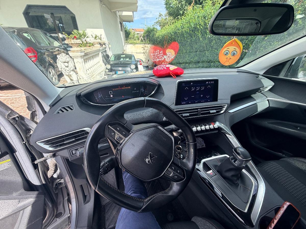 PEUGEOT 3008 BlueHDi 150 S&S Business