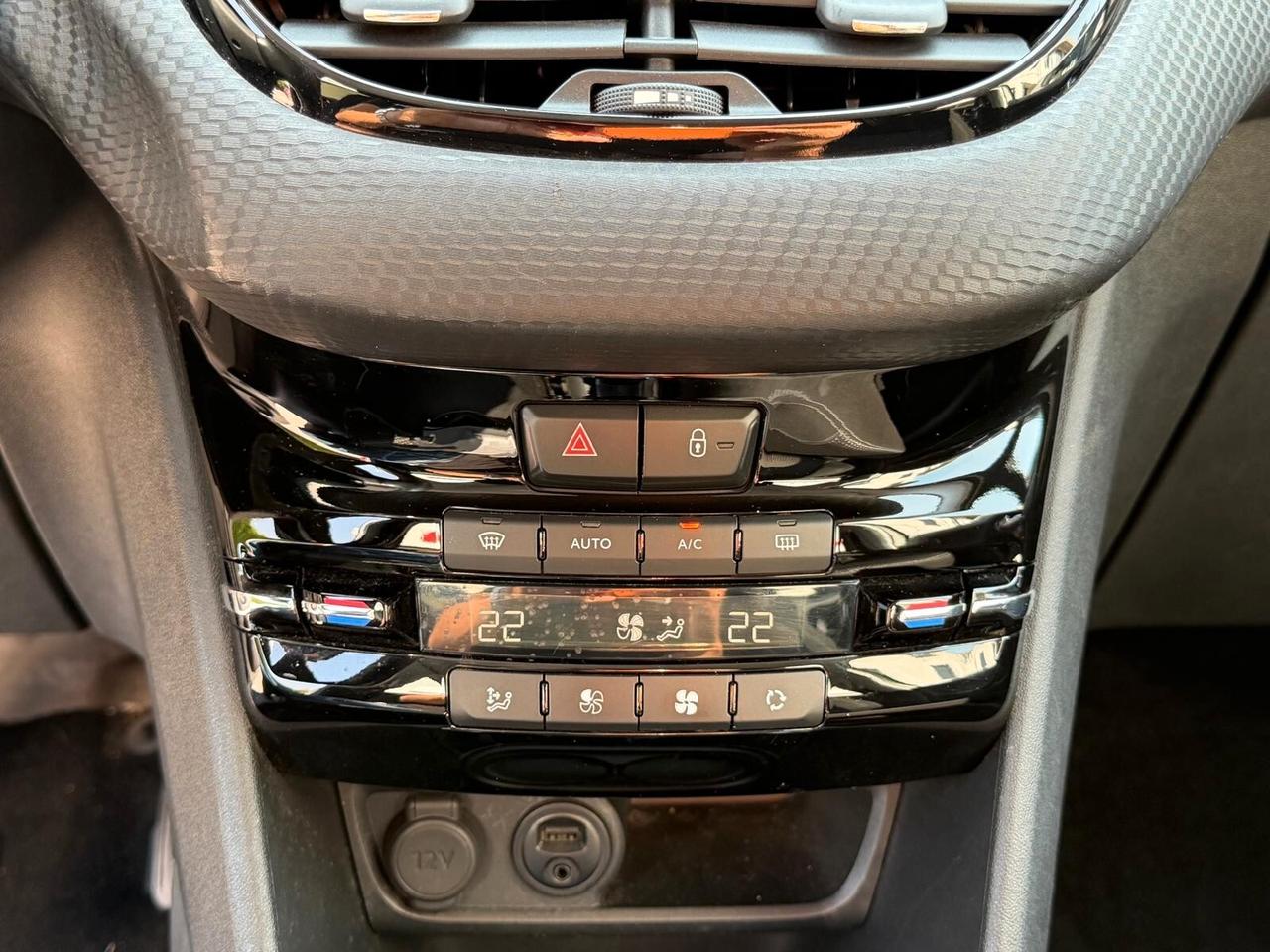 Peugeot 208 1.2 82 5 porte Allure