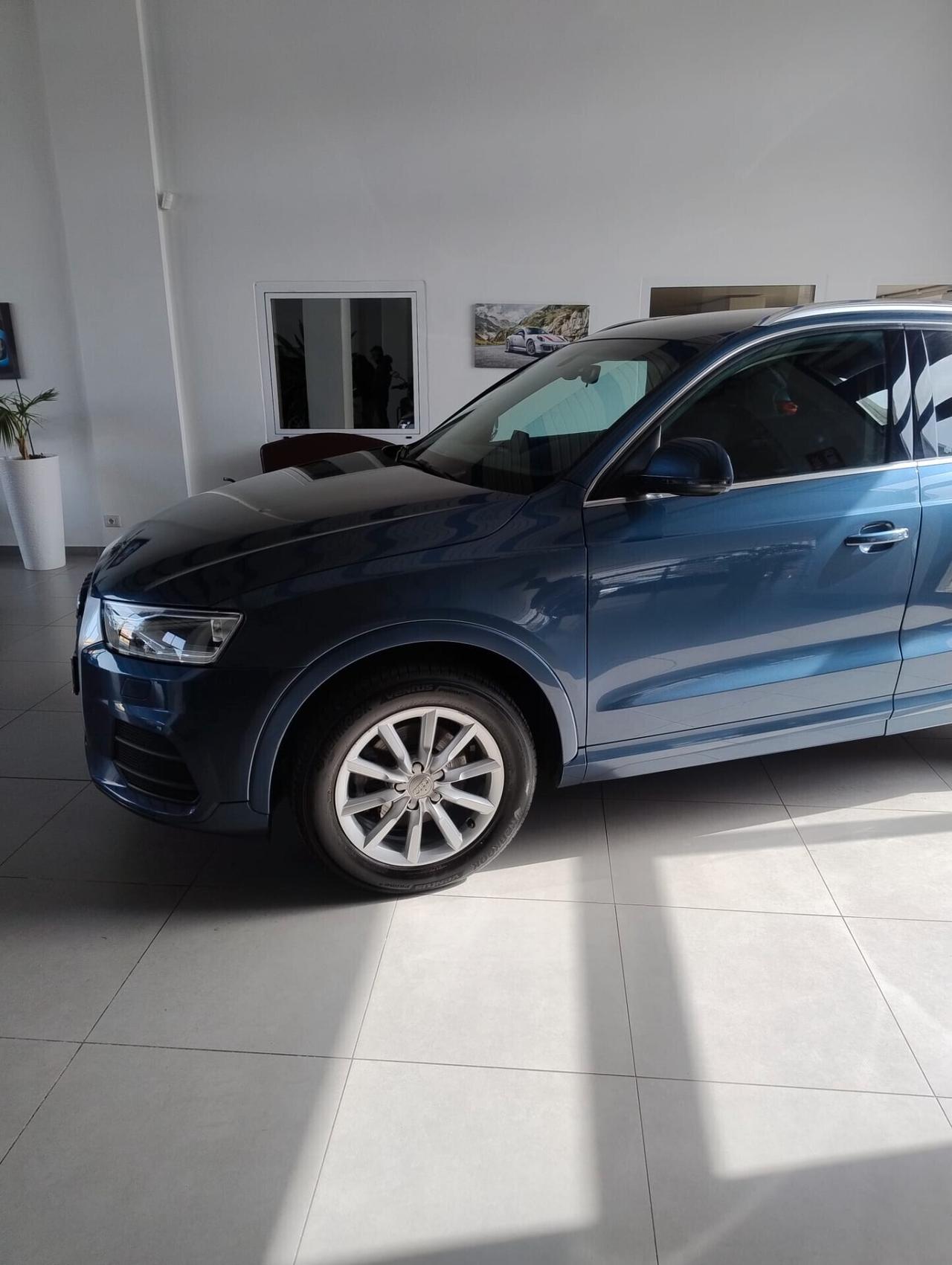 Audi Q3 2.0 TDI 150 CV Business