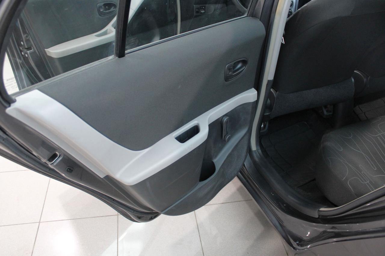 TOYOTA Yaris 1.0 benz. Now - 2010