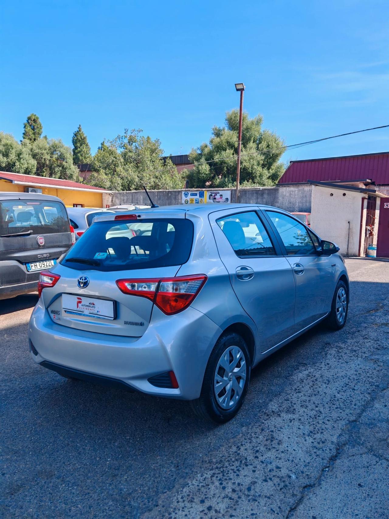 Toyota Yaris 1.5 Hybrid 5 porte Business