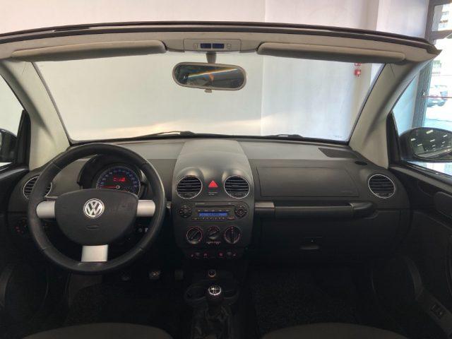 VOLKSWAGEN New Beetle 1.6 CA 3P. CABRIO + SED. RISCALDABILI + MP3