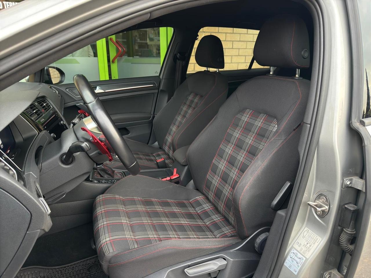 Volkswagen Golf GTI Performance 2.0 245 CV TSI DSG 5p. BMT
