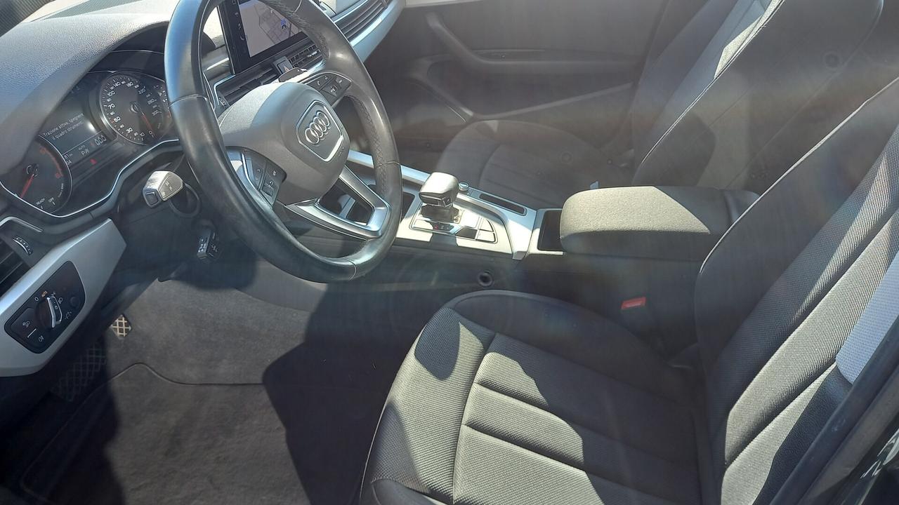 Audi A4 Avant 30 TDI/136 CV S tronic Business