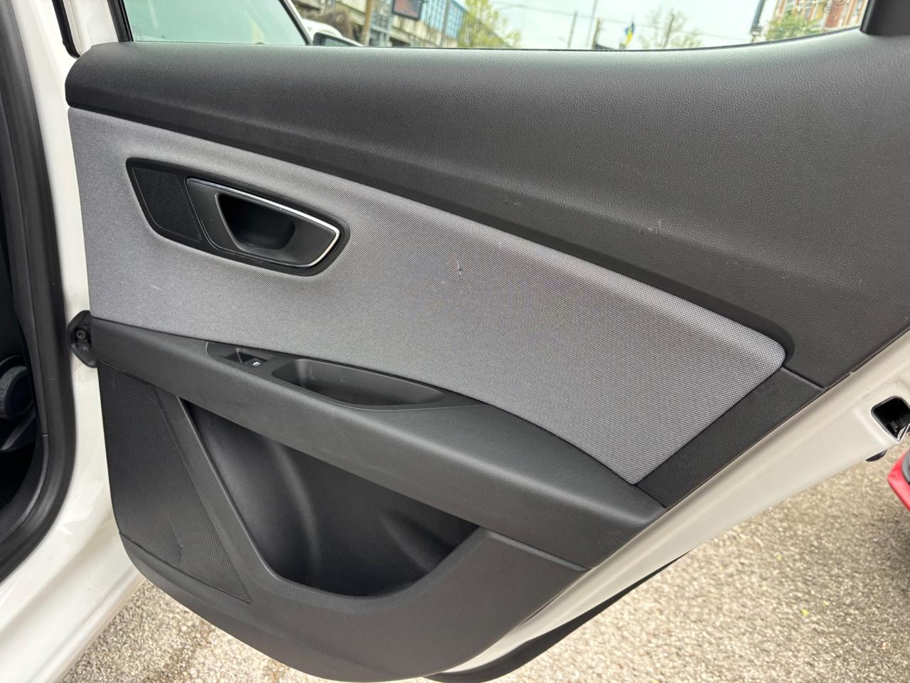 Seat Leon 1.6 TDI 115CV 5p. Style OK NEOPATENTATI