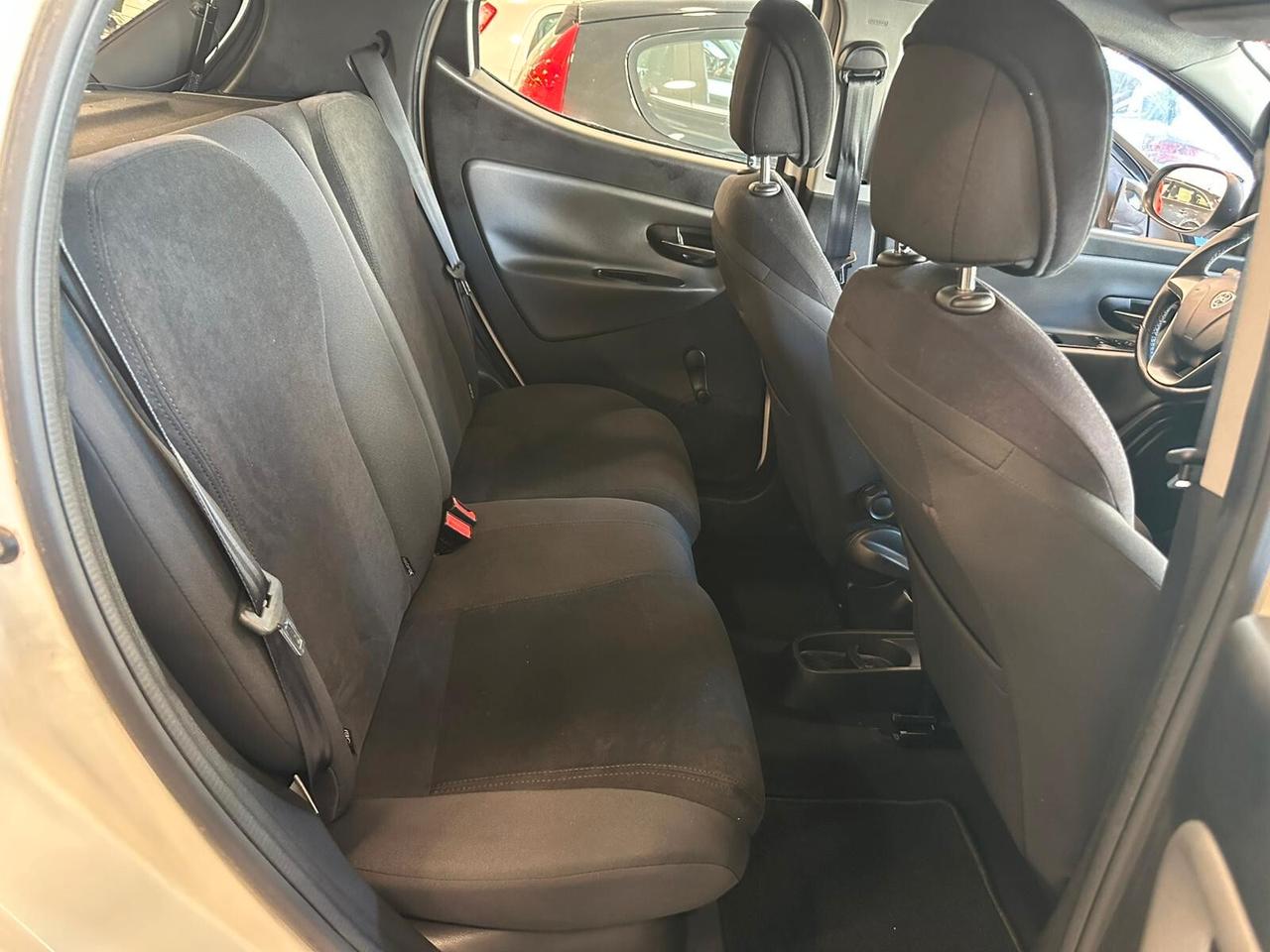 Lancia Ypsilon 0.9 TwinAir 85 CV 5 porte Metano Ecochic Gold