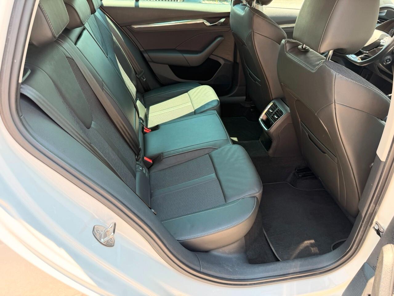 Skoda Octavia Wagon 2.0 tdi evo Style 116 cv dsg
