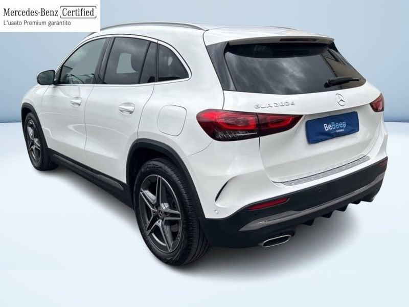 Mercedes-Benz GLA 200 D PREMIUM AUTO