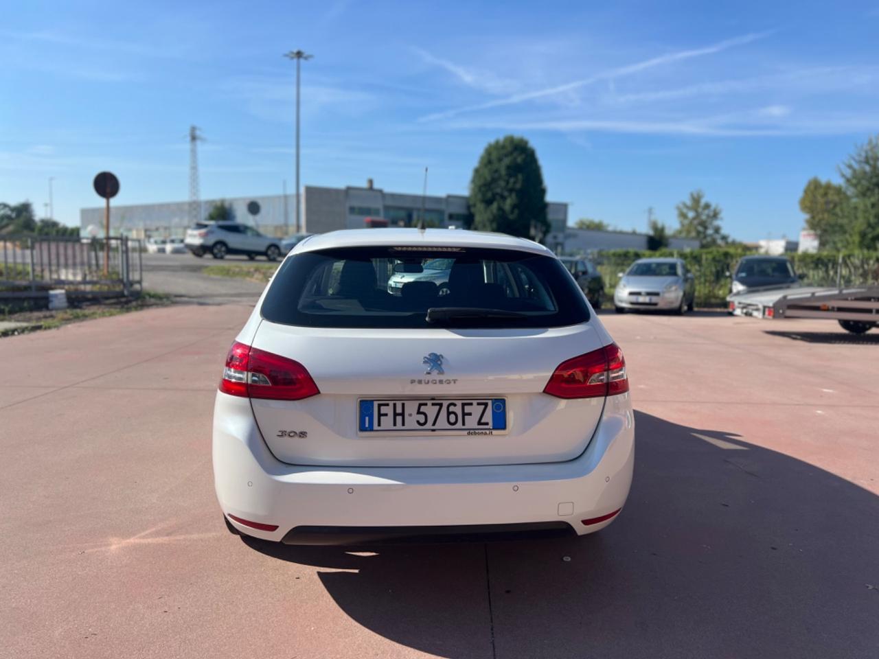 Peugeot 308 BlueHDi 120 S&S EAT6 SW Allure