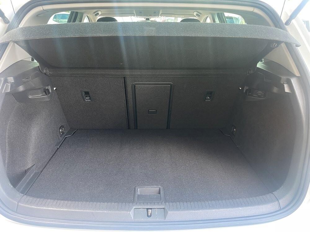 Volkswagen Golf 1.5 TGI 5p. Executive BlueMotion Technology NEO PATENTATI