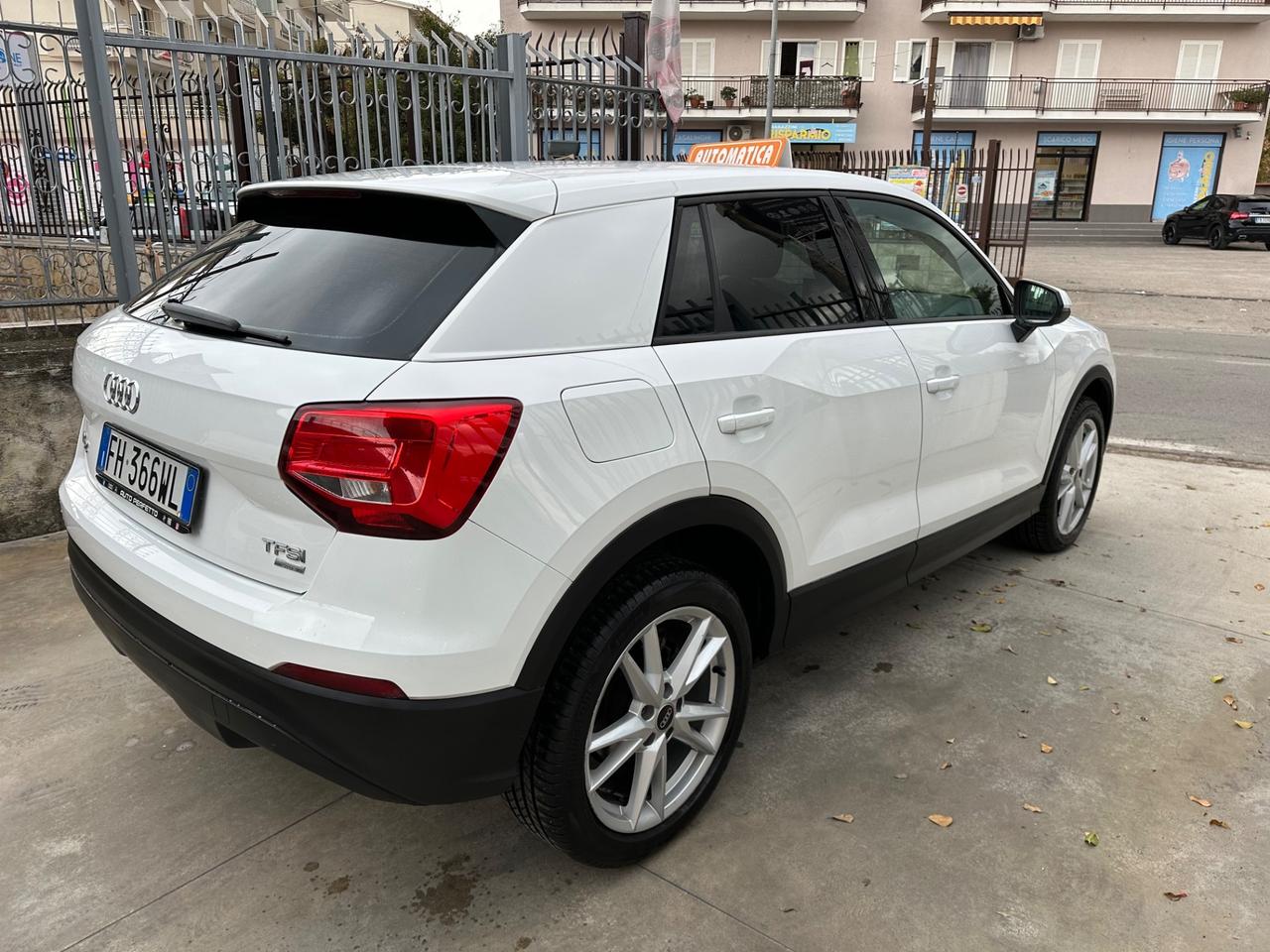 Audi Q2 1.0 TFSI S tronic Business