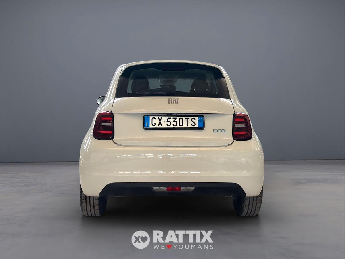 Fiat 500e motore elettrico 23,8 kWh Icon