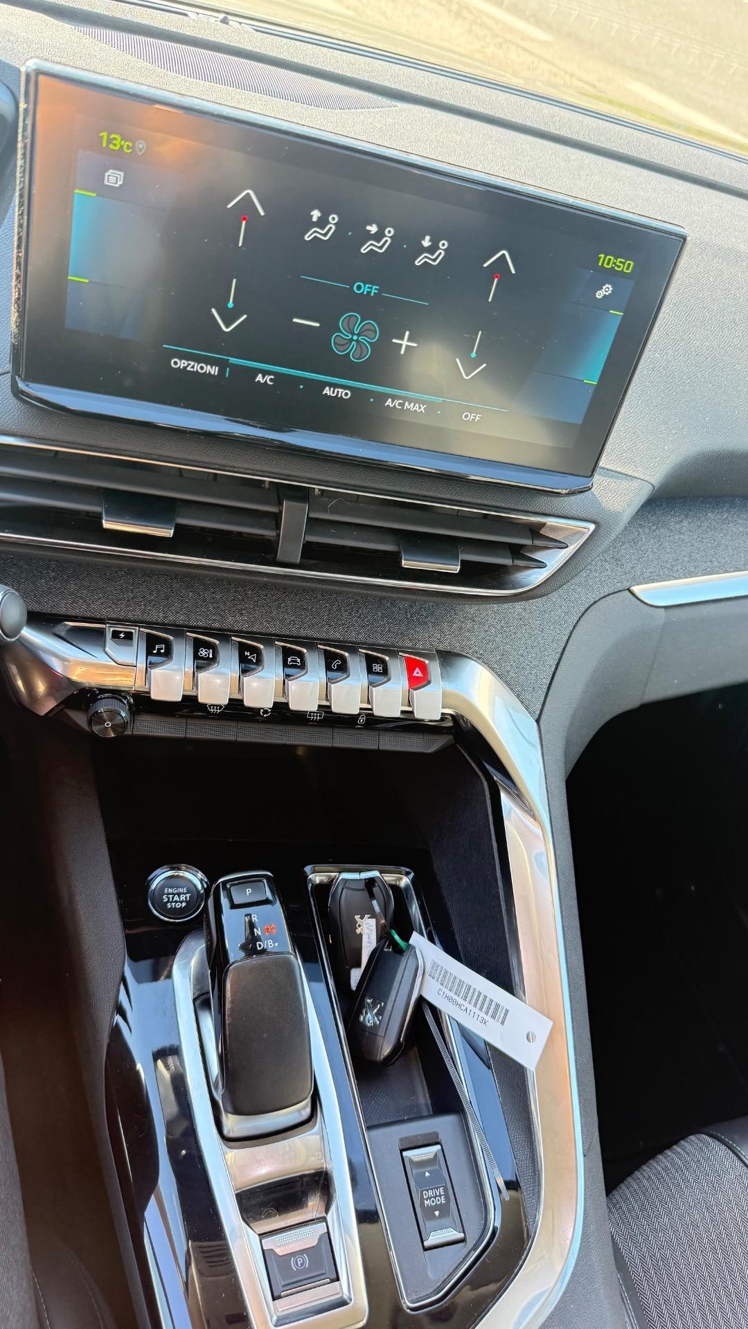 PEUGEOT GT 3008 HYBRID/BENZINA 2022