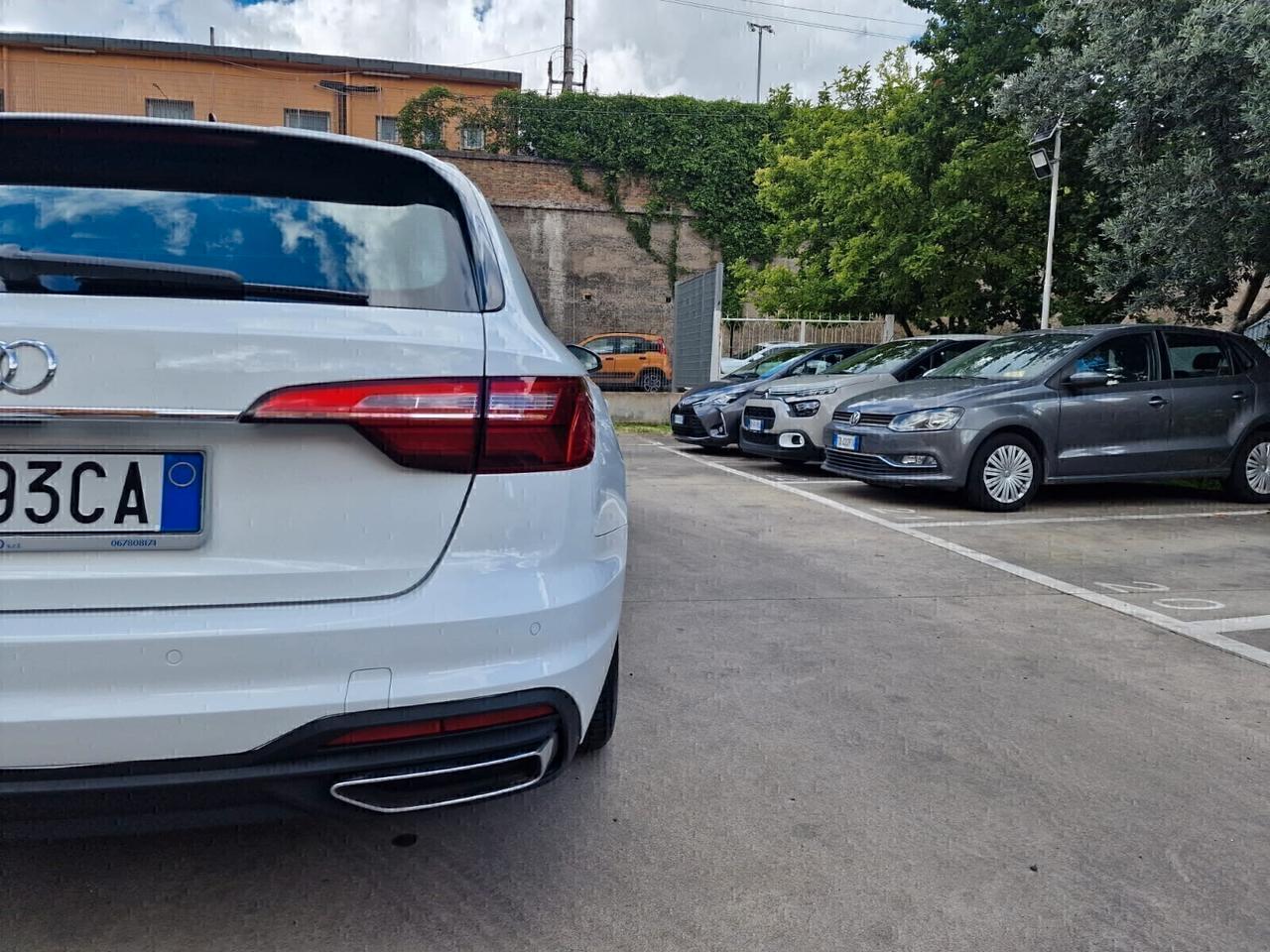 Audi A4 Avant 30 2.0 Hybrid/tdi Business 136cv S-tronic
