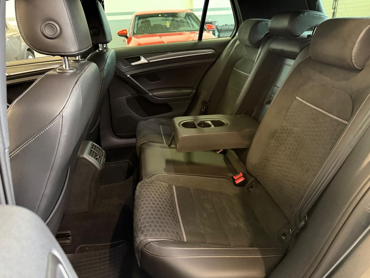 Volkswagen Golf GTD 2.0 TDI DSG 2018 184cv