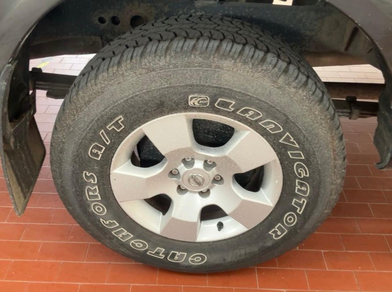 NISSAN NAVARA - PICK UP - 4X4 - GANCIO TRAINO