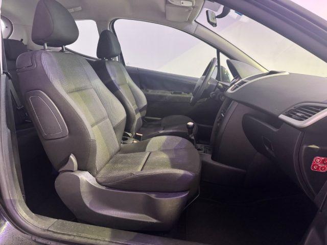 PEUGEOT 207 1.4 8V 75CV 3p. Special Edition
