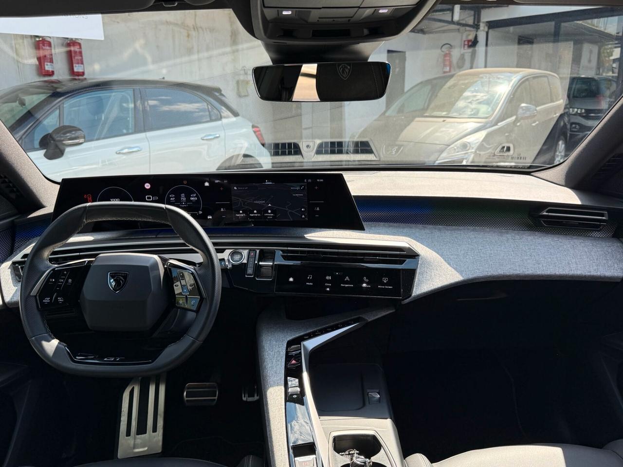 Peugeot 3008 2025 Hybrid 145 e-DCS6 GT 26000KM
