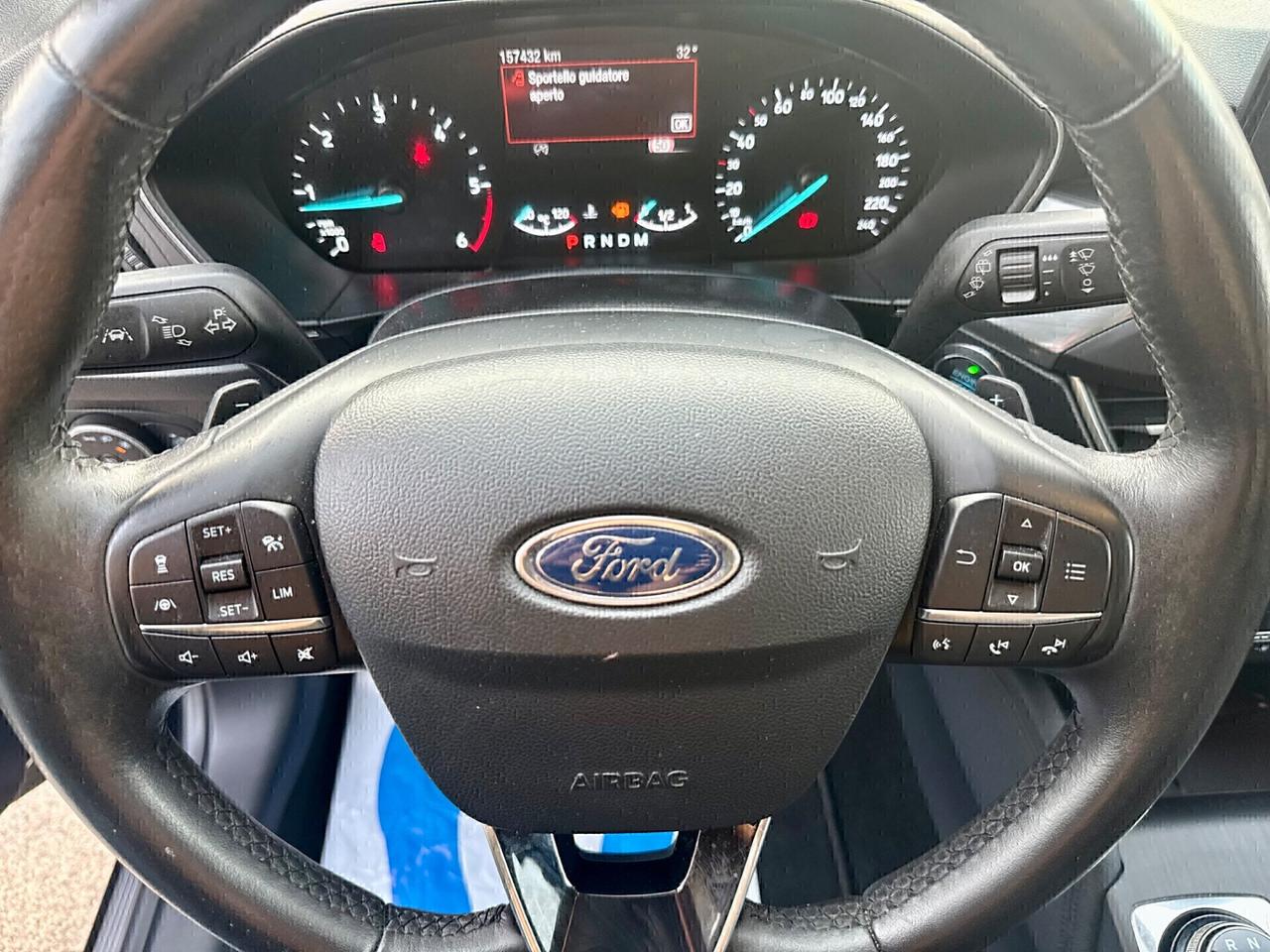 Ford Focus 1.5 TDCi 120 CV Titanium,LED diurni,Navi,Paddle,retrocamera,ecc.
