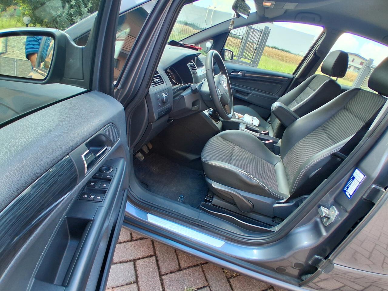 Opel Zafira 1.8 16v vvt club