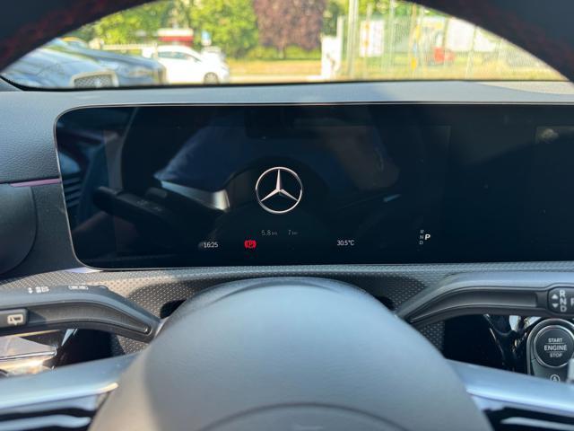 MERCEDES-BENZ A 180 Automatic AMG Line Premium