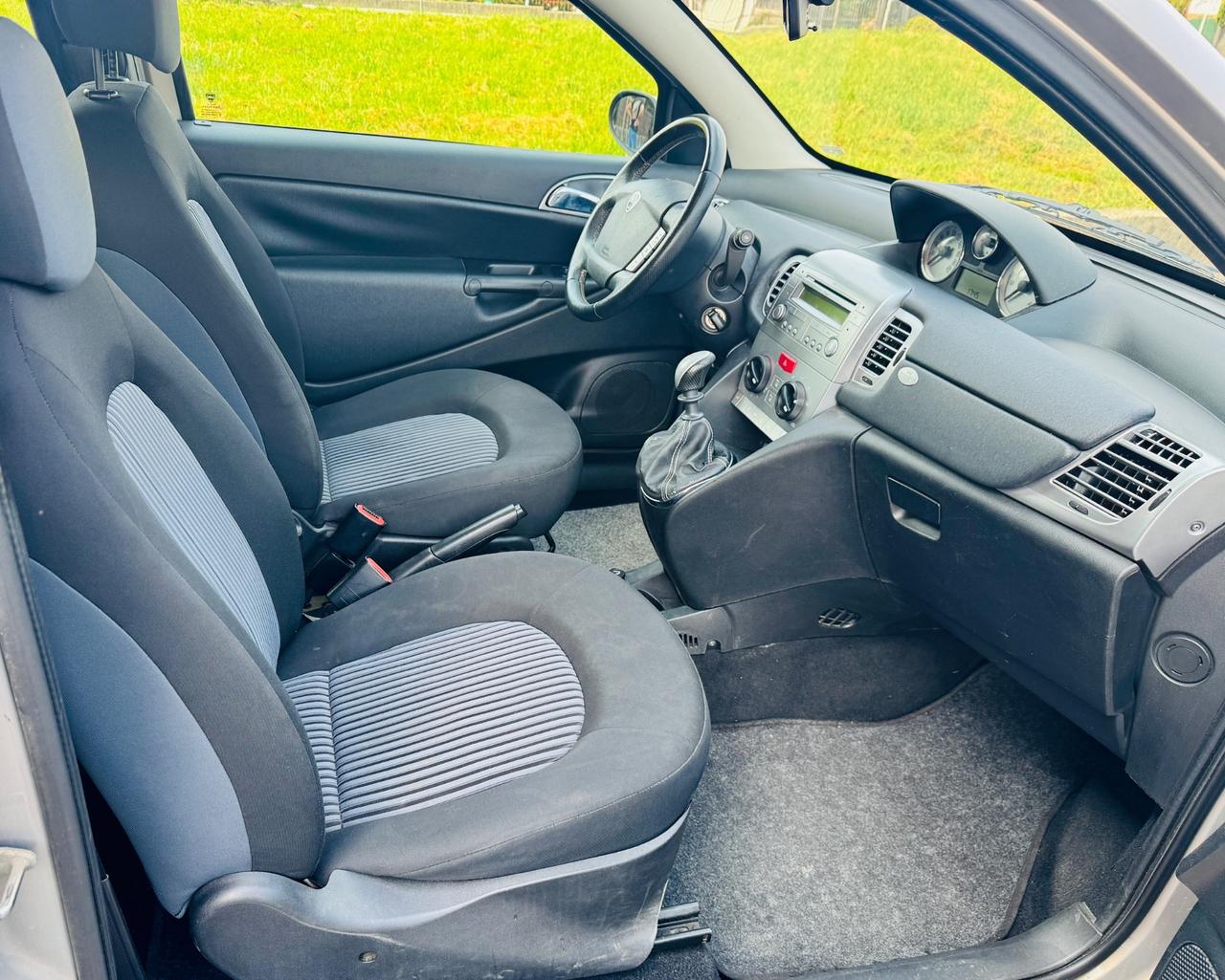Lancia Ypsilon 1.2 Platino