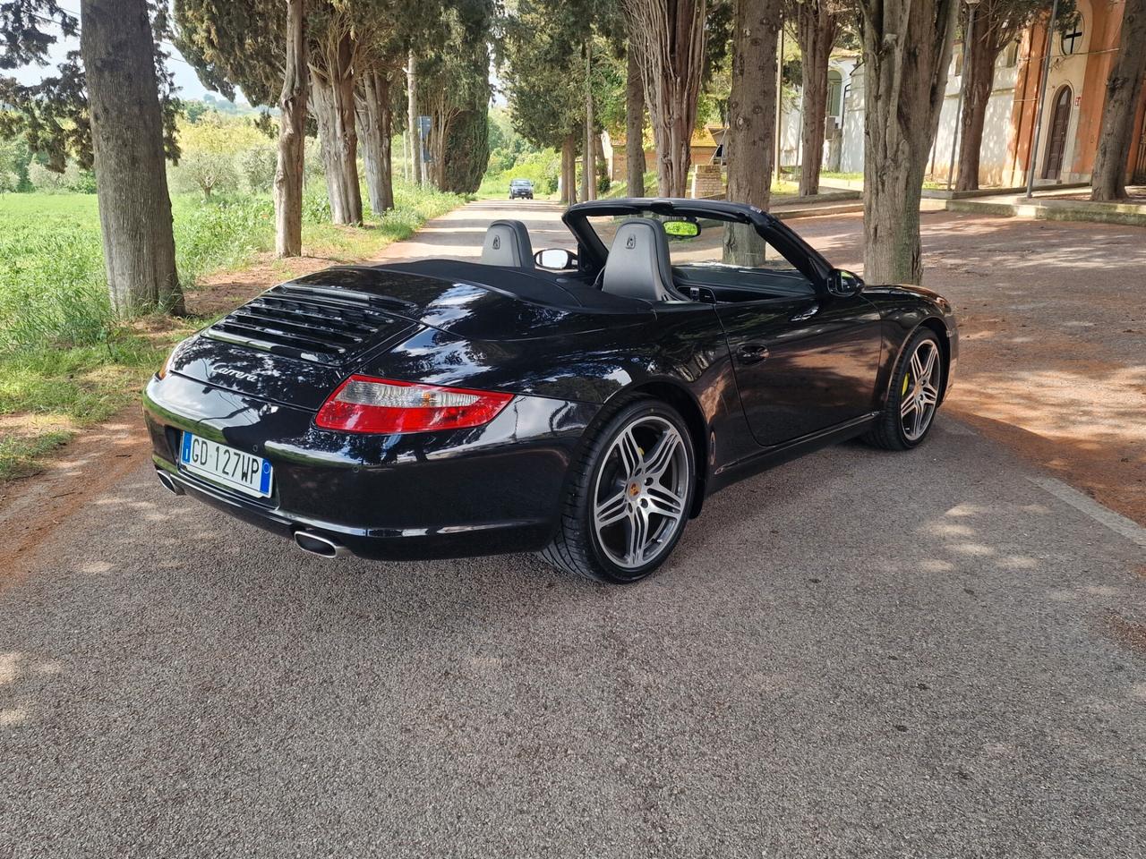 Porsche 911 Carrera Cabriolet