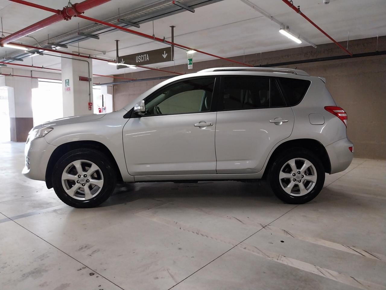 Toyota RAV 4 RAV4 2.2 D-4D 150 CV DPF Exclusive