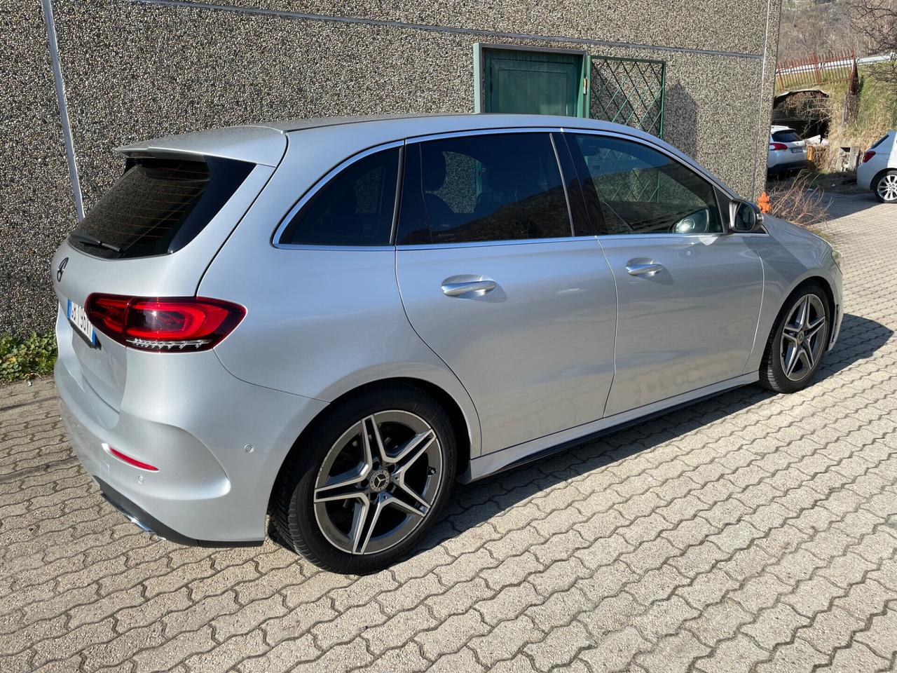 Mercedes-benz B 180d Premium Amg