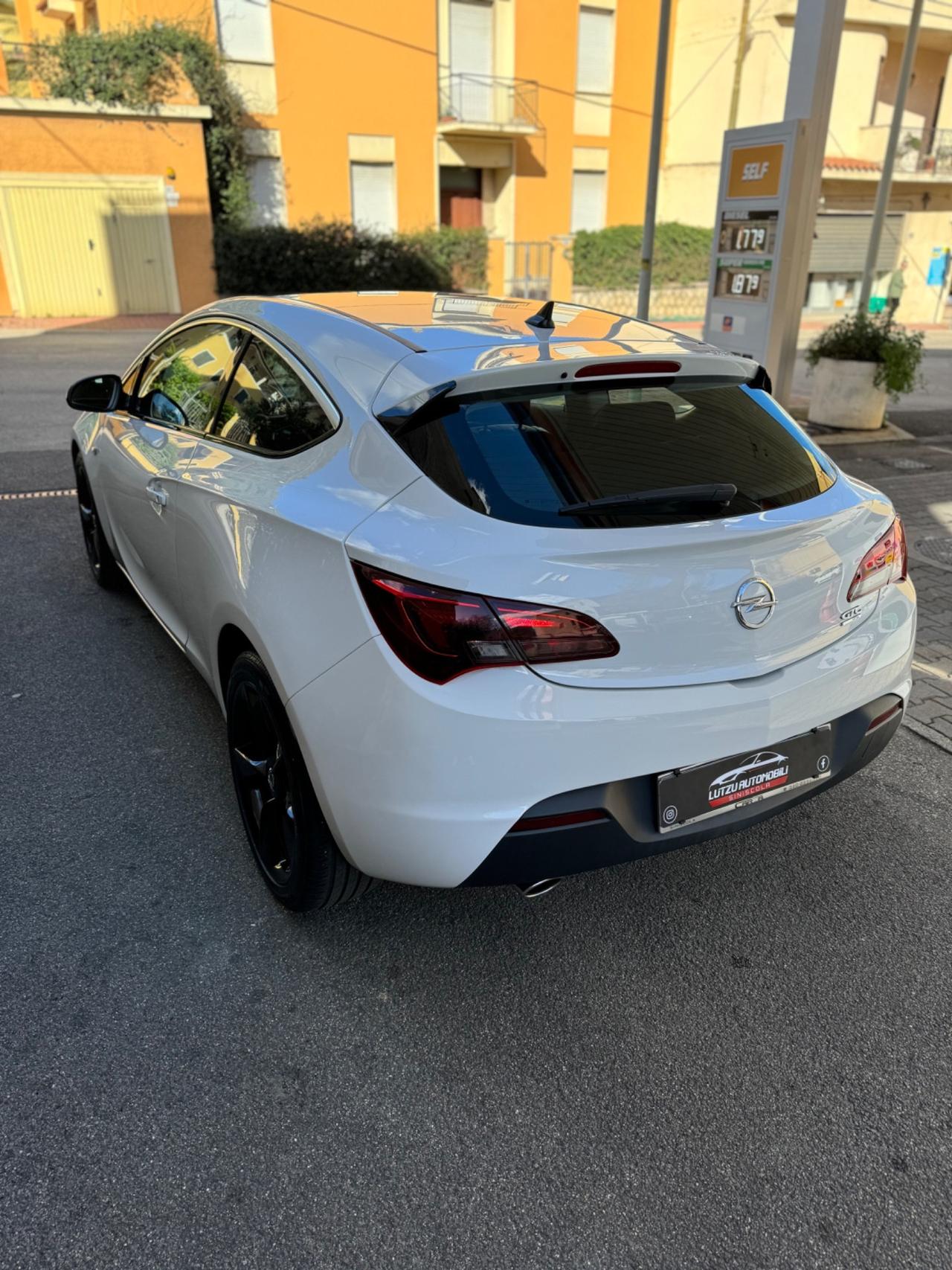 Opel Astra GTC 2.0 CDTI 165CV S&S 3 porte Cosmo S