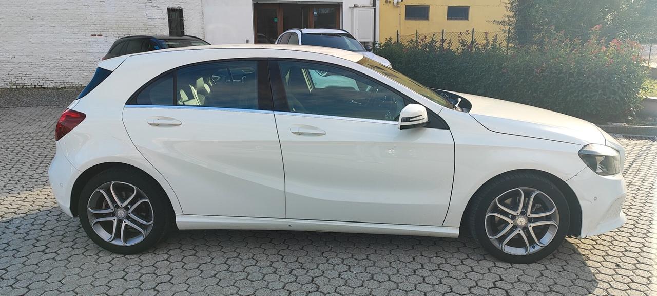 Mercedes-benz A 200 d Automatic Premium