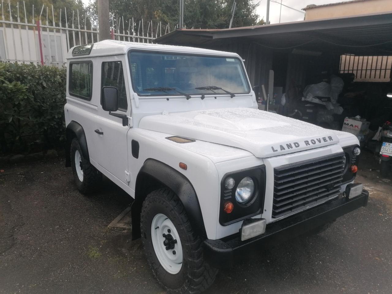 Land Rover Defender 110 2.2 TD4 Station Wagon E N1