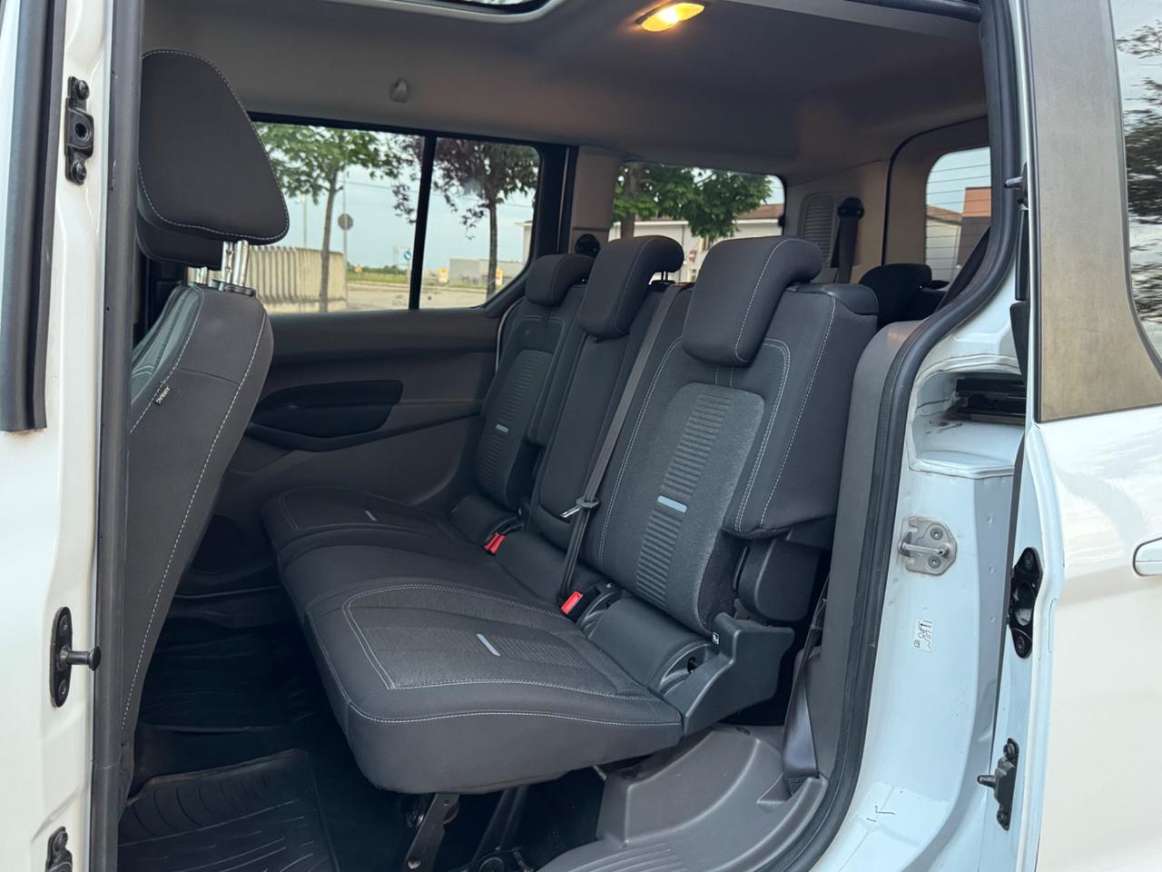 Ford Tourneo Connect Gran Active 1.5d 120 CV