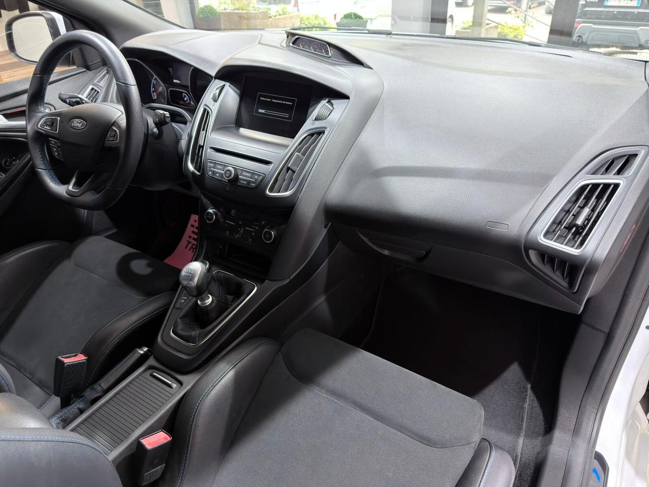 FORD FOCUS RS 2.3 350cv PERFORMANCE RECARO/REMUS