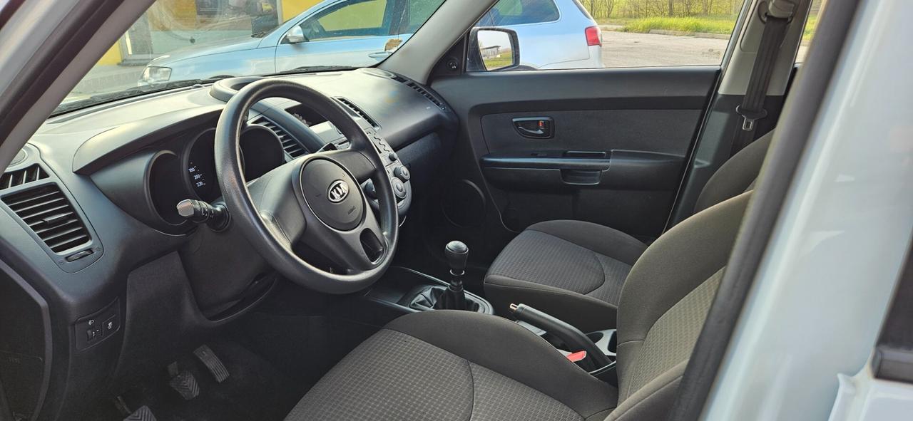 Kia Soul 1.6 CVVT Active