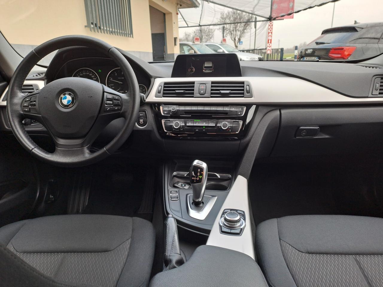 BMW 318D Touring 150CV Business - EURO 6B