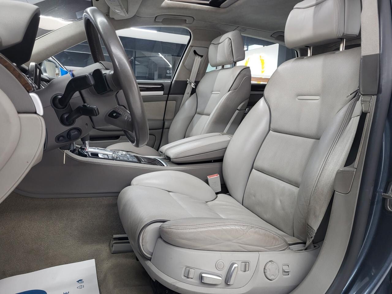 Audi A8 6.0 W12 quattro tiptronic