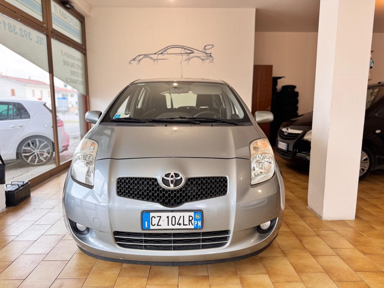 Toyota Yaris 1.3 5 porte