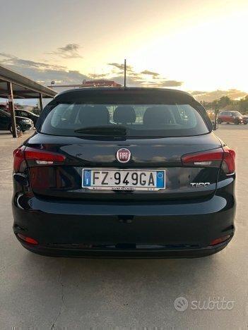 Fiat Tipo 1.3 Mjt S&S 5 porte Easy