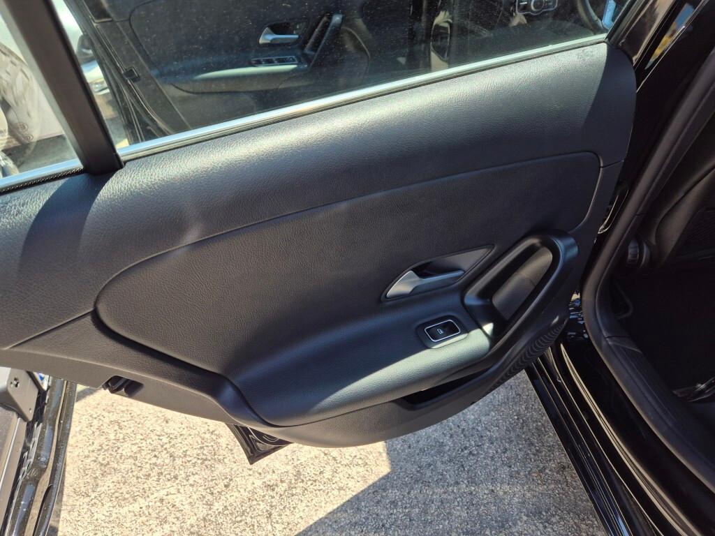Mercedes A 180d MOTORE 2.0 TETTO APRIBILE
