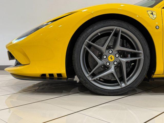 FERRARI F8 Tributo IVA ESPOSTA