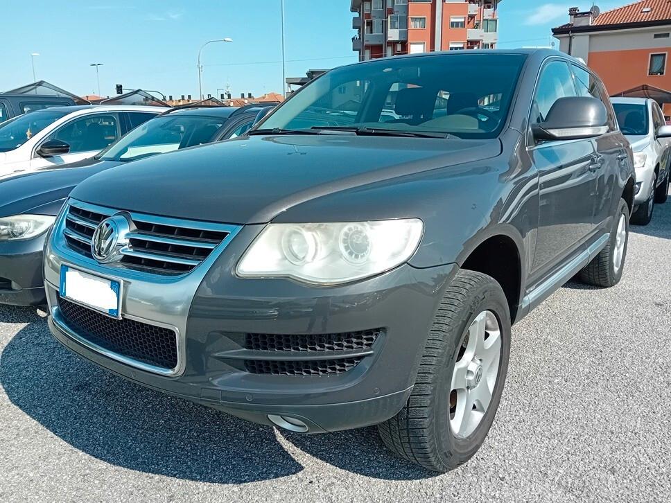 Volkswagen Touareg 2.5 R5 TDI DPF tiptronic