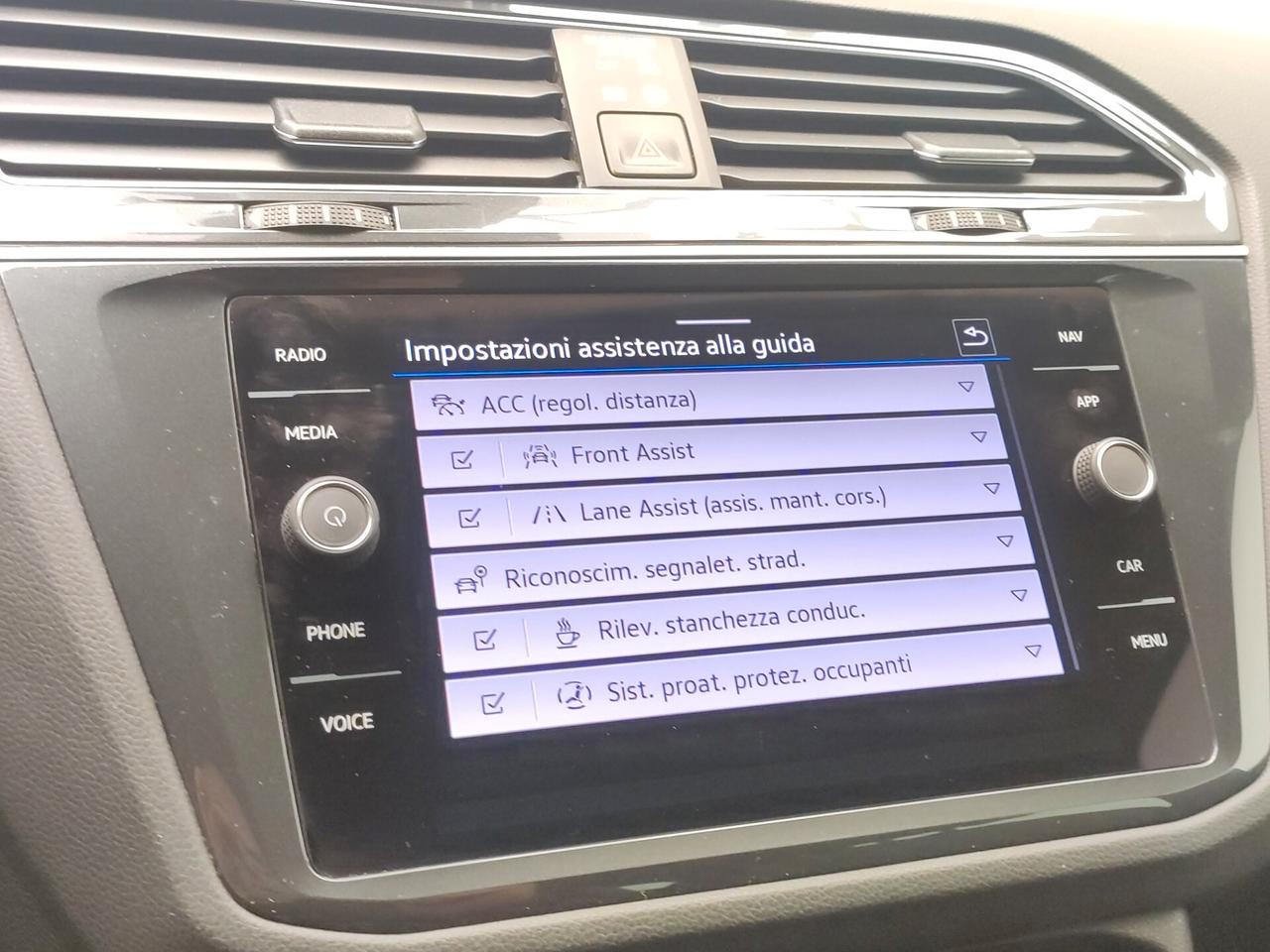 Volkswagen Tiguan 2.0 TDI 150 CV SCR DSG R-Line
