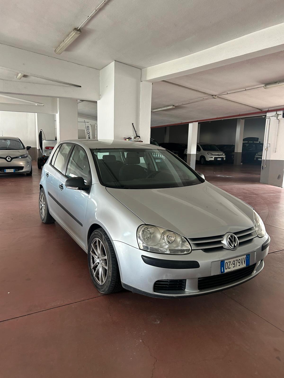 Volkswagen Golf 1.9 TDI DPF 5p. DSG GT Sport