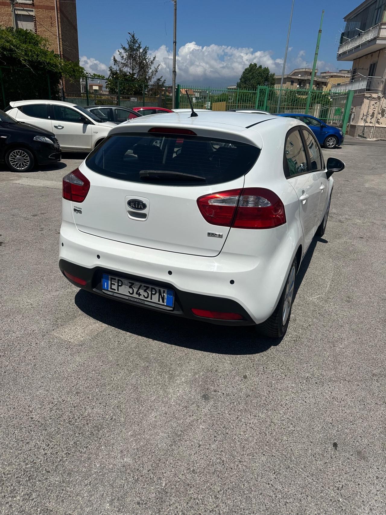 Kia Rio 1.4 CRDi WGT 5p. EX