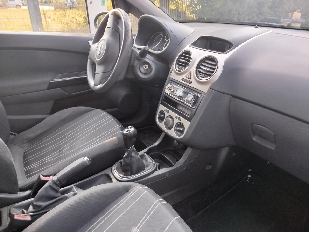 Opel Corsa 1.2 3 porte