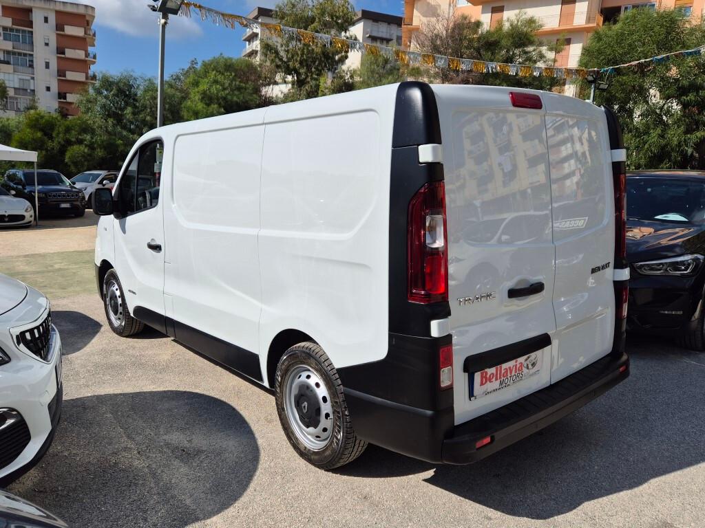 Renault Trafic 1.6 dci 120cv 3 posti SCAFFALI