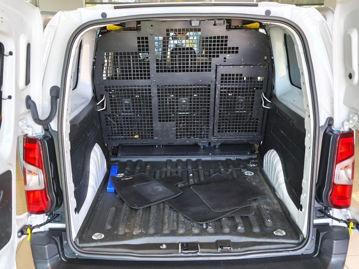 FIAT Doblò 5 Posti Paratia scorrevole Passo lungo 2023