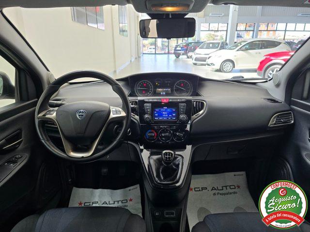 LANCIA Ypsilon 1.2 69 CV 5 porte Gold